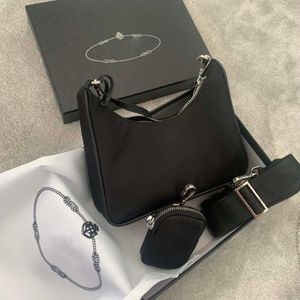 Messenger Bag Moda Couro Pochette Pochette Saddle ombro Metal Chain Chain Wallet Ladies Luxury Bandbag Chain Nylon Black 251n
