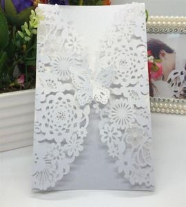 グリーティングカード40PCSPACK SHINY PEARL PAPER WEDDITE INVITATION CARD CARD FLOWER LASER CUT彫刻3Dバタフライ招待状誕生日2586872