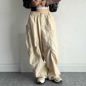 Pantaloni da donna Capris Qwk Y2K pantaloni cargo larghi donne estate vintage strtwear paracadute harajuku pantaloni della tuta hip hop hop grouser jogger largo y240509