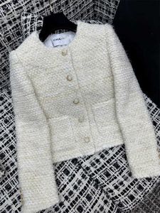Projektantka damska kurtka 2024 Wczesna wiosna Nowy styl zagraniczny słodki i okrągły złoty guzika wełna Mała pachnąca płaszcz dla kobiet