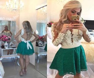 Nya Teal Green Lace Homecoming Dresses Deep V Neck långa ärmar Sträng cocktailklänningar Beaded Stones Top Mini Party Prom Dresses BA34027698