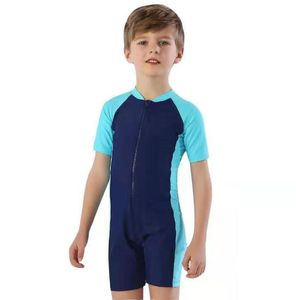 サマーボーイズガールズボーイズワンピース幼児服ソリッド水着入浴スーツシンプルな通気性のある水着スーツ