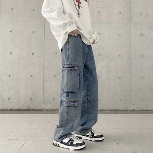 Herren Jeans American Style Multi -Pocket -Jeans Herren Straight and Lus sitzende Modemarke Personalisierte Arbeitskleidung Hose nicht elastisch, das ganze Jahr über Q240509