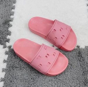 2024Free delivery of children's slippers, hollowed out rubber sandals, boys and girls, hollowed out slides, beach swimming pool, flowers, summer shoes, platform, flat shoes