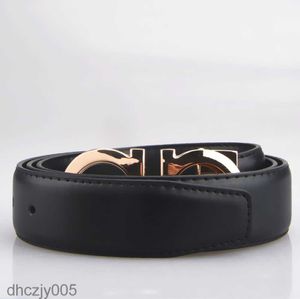 Гладкий кожаный ремень роскошные ремни дизайнер для мужчин Big Buckle Male Castity Top Fashion Mens Wholesale 9GGR