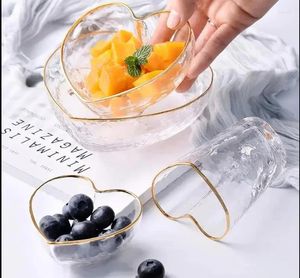 Miski Przezroczysta szklana miska w kształcie serca Puchar owoc
