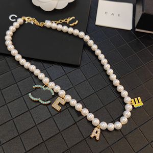 Lussuoso designer di marchi in oro 18K in oro Nuova collana versatile alla moda Collana di alta qualità di alta qualità con un regalo squisito in scatola