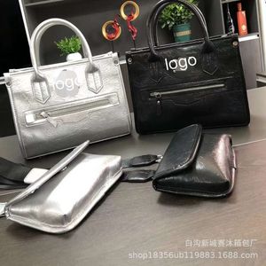 Großkapazität Tasche Weiche Lederform Frauenbag 2024 Neues Schulter -Cross -Body -Handheld -vielseitiger Trend LG 80% Fabrik Großhandel