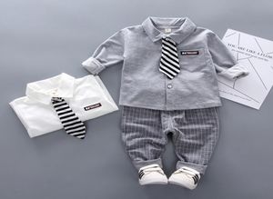 Set di abbigliamento per ragazzi 2020 Spring Autumn Baby Boy Cotton Longsleeve Tie Shirt Pants 2 pezzi abiti per bambini abiti da gentiluomo abito da gentiluomo 14y5764251