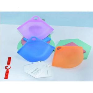 Máscaras de atacado 100pcs/lote portátil Organizador de silicone face à prova de poeira e um suporte à prova de um suporte à prova de caixa isolada de bactérias