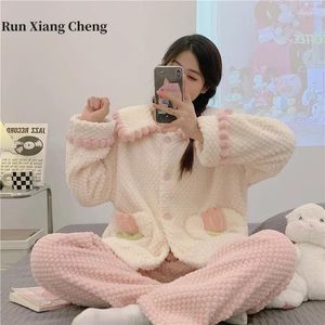 Kvinnors sömnkläder Runxiangcheng Winter Doll Neck Rose Velvet Sweet and Cute Casual Warm Cardigan Nightwear Home Clothing