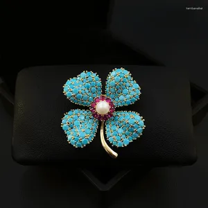 Brooches 1877 Lucky Flower Micro-Inlaid Turquoise Clover Brooch Exquisite High-End Ethnic Style Pin Ornament Jewelry Clothes Accessories