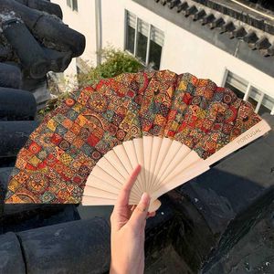 Prodotti in stile cinese Fan in legno retrò Cince Portable Folleding Hand Fans Regalo Dance Decorative Fan Decor Home Fotography Props