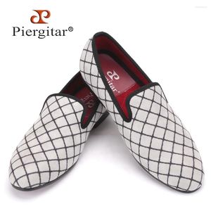 Casual Shoes Fyra färger Lattice Men Velvet Fashion Loafers Plus Size Smoking Slipper Men's Flats 4-17