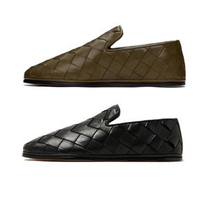 Tamanho padrão Plate-forma de fáceis e desativado Chaussure Homme Men Designer Sapatos de estilo versátil homens tênis não deslizam solas leves leves