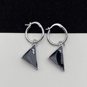 Designerbrief Triangle Stud lange Dangler Schwarz weiße Ohrringe Mode Schmuck Hochzeit Luxuskristallohrring Geschenke 283y