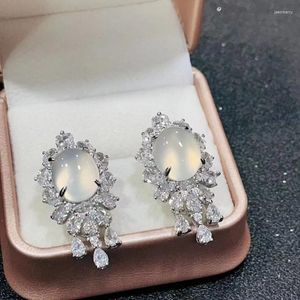 Dangle -Ohrringe Großhandel 925 Silbernadel Eingelegtes grünes Chalcedony -Ohrringe mit weißem Achat