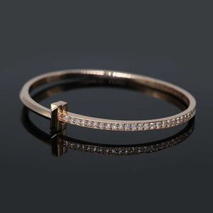 Top luxury bracelet designed for people