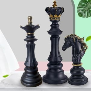 Esculturas resina rei rainha cavaleiro xadrez peças de tábua acessórios acessórios internacionais figuras de xadrez retro decoração de casa ornamentos de xadrez