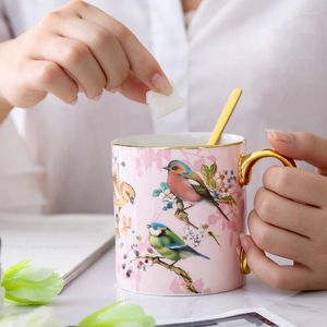 Canecas Pintura a óleo criativa Flor Bird Rosa Celemic Copo Copo leite água bebendo Tea Party Drinkware Decoração de bebidas presentes