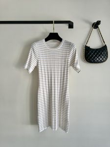 New striped dress with youthful vitality