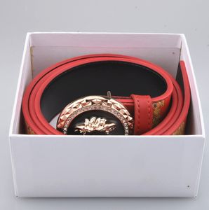 أحزمة مصممة للرجال حزام حزام العلامة التجارية BB Simon Belt Belt Vintage على طراز المحكمة المطبوعة جسم مستطيل ثلاثي الأبعاد جوف