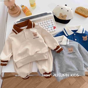 Kläder set babykläder set childrens tecknad polo skjorta+byxor 2-stycken kläder set 2023 vår/sommar barn varma casual kläder2405l24045