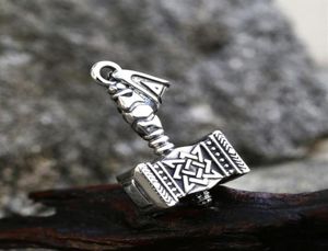 Yutong Vikings Pendant Necklace Mjolnir Pendant North Halsband Rostfritt stålkedja Norse Viking smycken BP8482281Z6779249