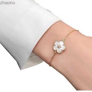 Chain 925 sterling silver high-quality single zirconia flower and white frozen luxury brand jewelry suitable for womens party gifts XW