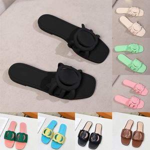 Hollowed out Designer Sandals Leather Rubber Flat Heels Womens Slippers Luxury Ladies Summer Shoes Slides Size 35-41 Sliders claquette sandle