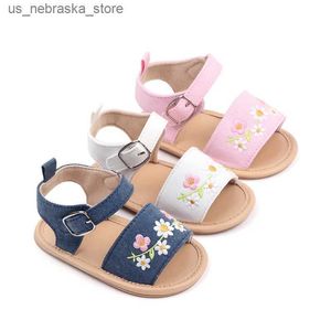 Slipper Baby Girl Summer Sandals med broderad blommedesign i åldrarna 0-1 Q240409
