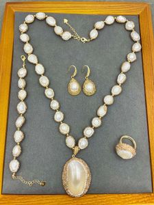 Necklace Earrings Set ST025 Freshwater Special Shaped Pearl Exquisite High End Banquet Color Preserving And Electroplating Craft Luxury