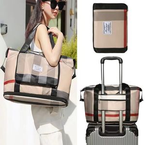 Bolsa de viagem Feminino dobrável de grande capacidade de curta distância feminina Separação a seco Separação portátil Trip portátil Bolsa de bagagem de armazenamento portátil Para mão-de-obra.