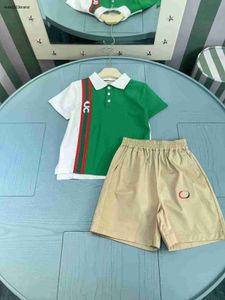 Neue Baby-Tracksuits Summer Boys Polo Shirt Set Größe 100-150 cm Kinder Designer Kleidung Spleißdesign T-Shirts und Shorts 24may