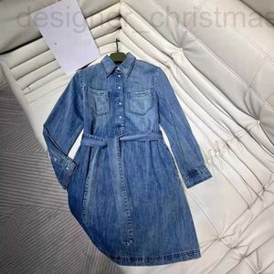 Vestidos casuais básicos designer primavera/verão lazer e cintura de estilo minimalista apertado e esbelto Vestido de jeans reduzido aaab