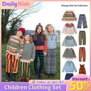 Uppsättningar Daily Childrens Ins Winter Clothing KP Pastoral Style Märkesdesign Randig tröja Tätt Top Girl Baby Sticked Dress Planet Q240508