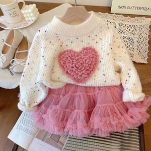 Sets Girls Mink Wool Sweater gosta do novo outono e inverno moda princesa estilo crianças grossas Q240508