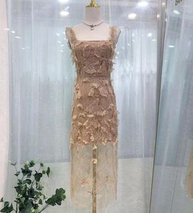 Casual klänningar hög kvalitet 3D -broderi Långt nät elegant spaghetti rem rygglös bodycon midi klänning