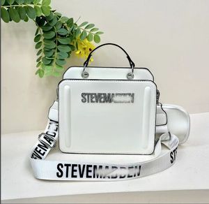 Frauen Designer Handtasche mit Brieftaschen große Kapazität Diamanten Buchstabe Einsumbende Bag Messenger Buchstaschen 8 Farbe