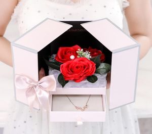 Sabun çiçekleri ve bir mücevher depolama kutusu ile Valentine039s Gün Hediyesi için Yaratıcı Hediye Kutusu Kırmızı ve Pembe Renk Seçim 8660275
