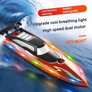 Giocattolo remoto leggero giocattolo di barca medio motospista ad alta velocità motoscaiolo modello di compleanno elettrico yacht 240510