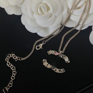 Womens Designer Necklaces Pendants Brand C-Letter Pendant 18k Gold Stainless Steel Necklace Chains Choker Jewelry Gifts Personality Clavicle Chain