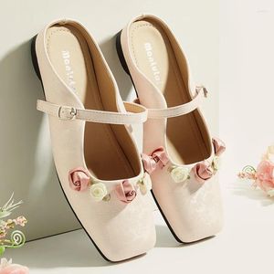 Lässige Schuhe rosa flache Frauen Seiden Stoff Slingback Chinesische Stil Quadrat Zehen weiße Blumen Damen Flats Sapato Feminino