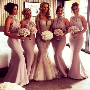 Blush Pink Mermaid Bridesmaid Dress Pärlor paljetter Halter Evening Wear Country Maid of Honor Dresses Low Back Sexig Prom Party Downs BM02 2568