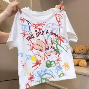 Koszulka damska Koreańska graffiti Y2K Cute Rabbit Printed T Shirts Grunge Crop Tops for Women E-Girl Short Slve T Tops Summer Kawaii Odzież Y240509