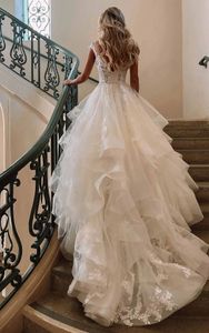 2023 Abito da sposa per sposa V scollo a pizzo applicato in pizzo 3d fiori 3d tulle organza in pizzo abiti da sposa per il matrimonio per le donne nere nigeriane