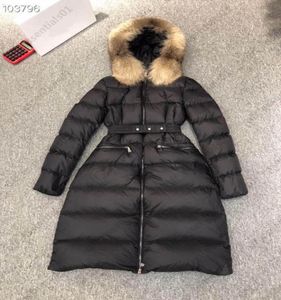 Long Matte Womens Down Jacket med pälscrationsdesigners kvinnors kläder Europa och amerikansk stilrockstorlek 143240943