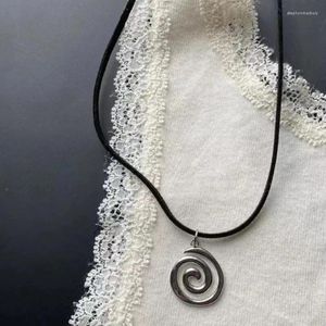 Orecchini di collana Impostare la geometria retrò in argento d'argento vintage geometria retrò fai penzolare vecchia spirale per gli accessori per donne gioielli