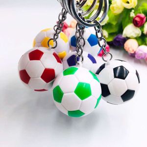 Keychains Lanyards Mini Simulation Football KeyChain Hängen, sportfansgåvor, gränsöverskridande utbud