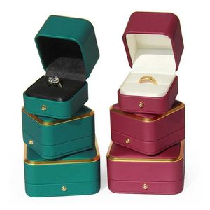 Ювелирные коробки Phnom Penh Jewelly Box для кольцевого подвесного ожерелья для хранения браслета Подарочная коробка PU